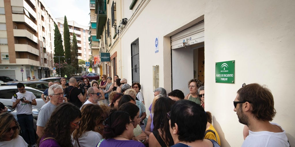 La fallida entrega del hijo de Juana Rivas a su padre: un cúmulo de despropósitos en el Punto de Encuentro de Granada, al detalle