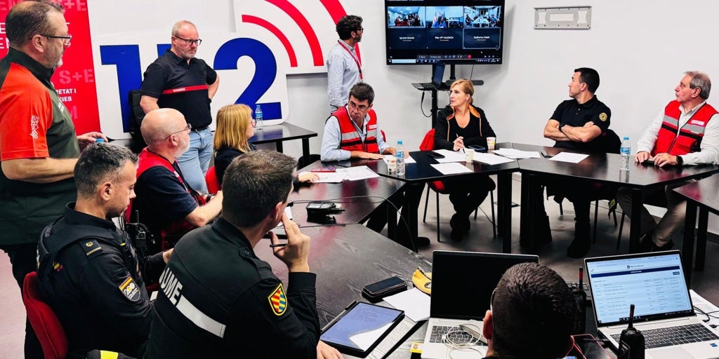 Emergencias de la Generalitat disponía el día de la dana de 14 técnicos formados para enviar la alerta que llegó tarde