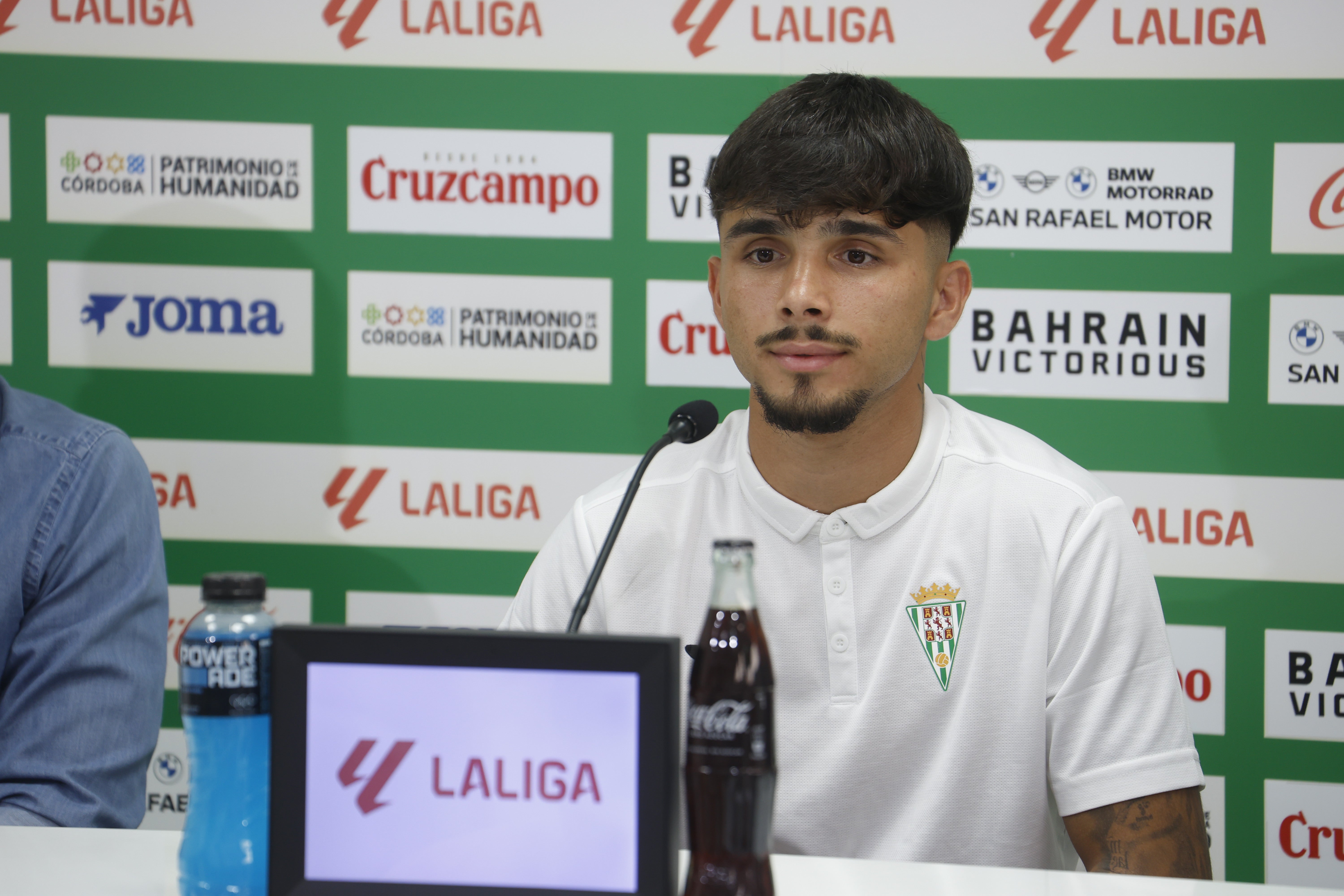 Las mejores imágenes de la presentación de Kevin Medina, Dani Requena y Diego Bri con el Córdoba CF