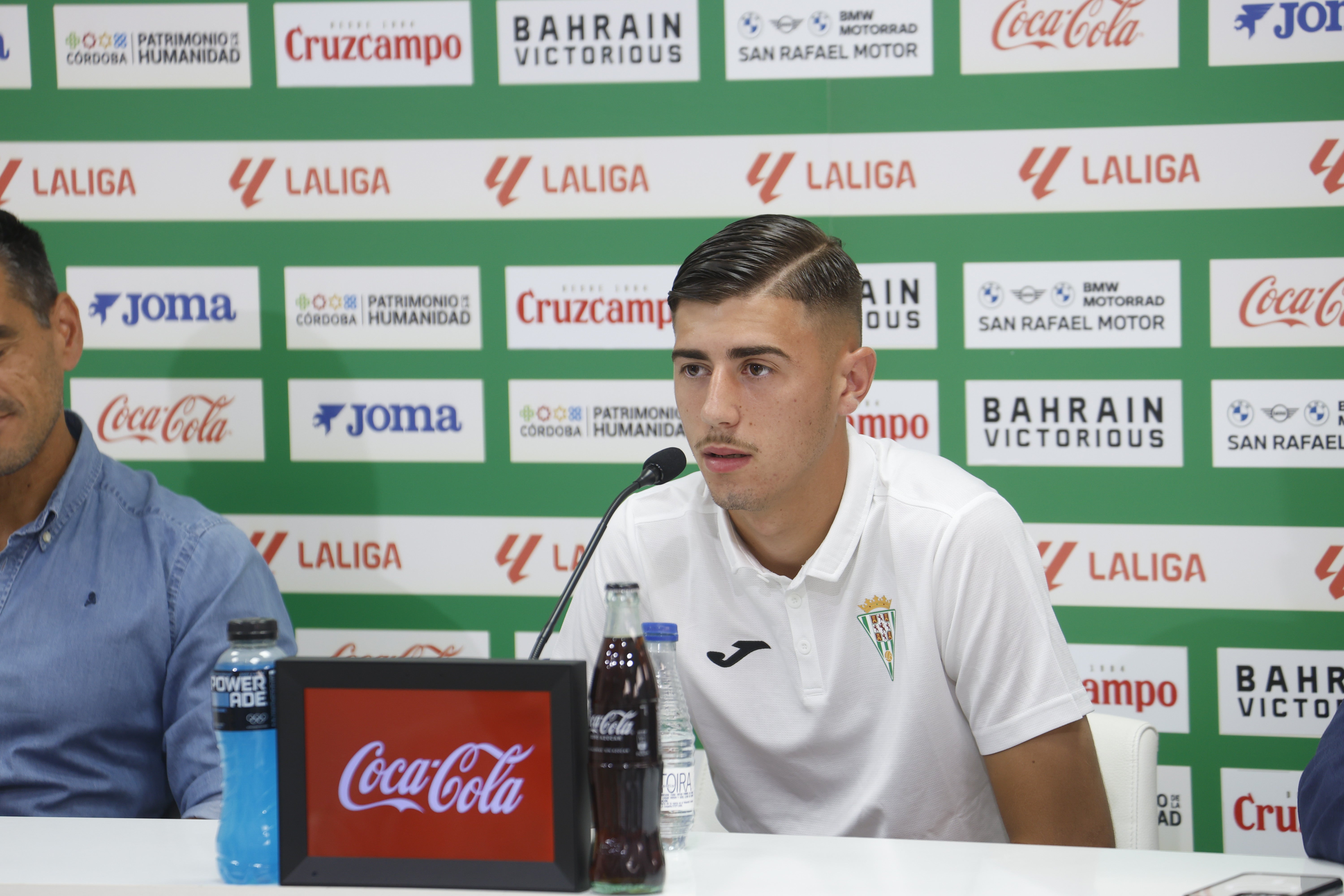 Las mejores imágenes de la presentación de Kevin Medina, Dani Requena y Diego Bri con el Córdoba CF