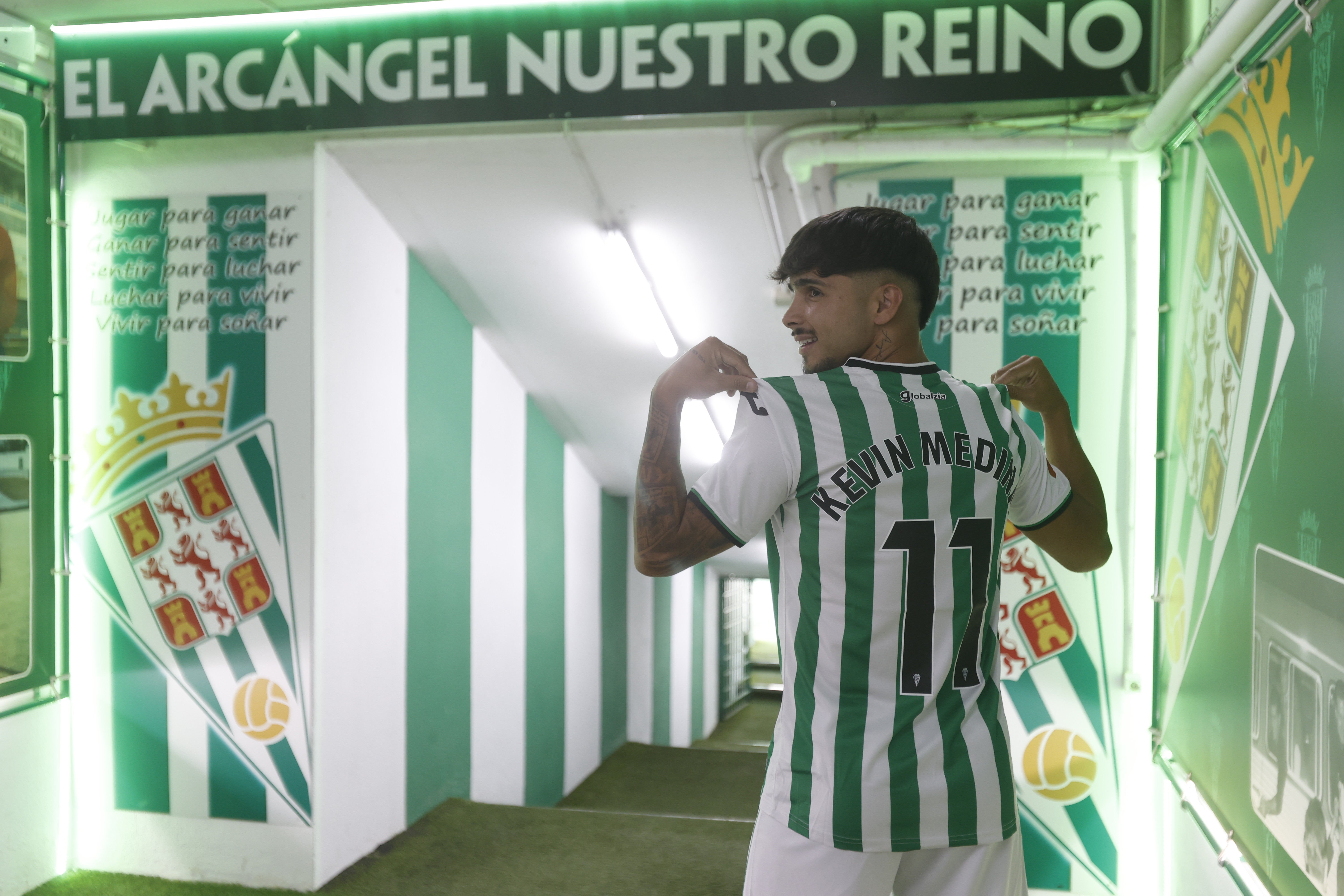 Las mejores imágenes de la presentación de Kevin Medina, Dani Requena y Diego Bri con el Córdoba CF