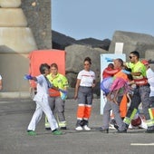 Menores inmigrantes a su llegada en patera a las costas españolas