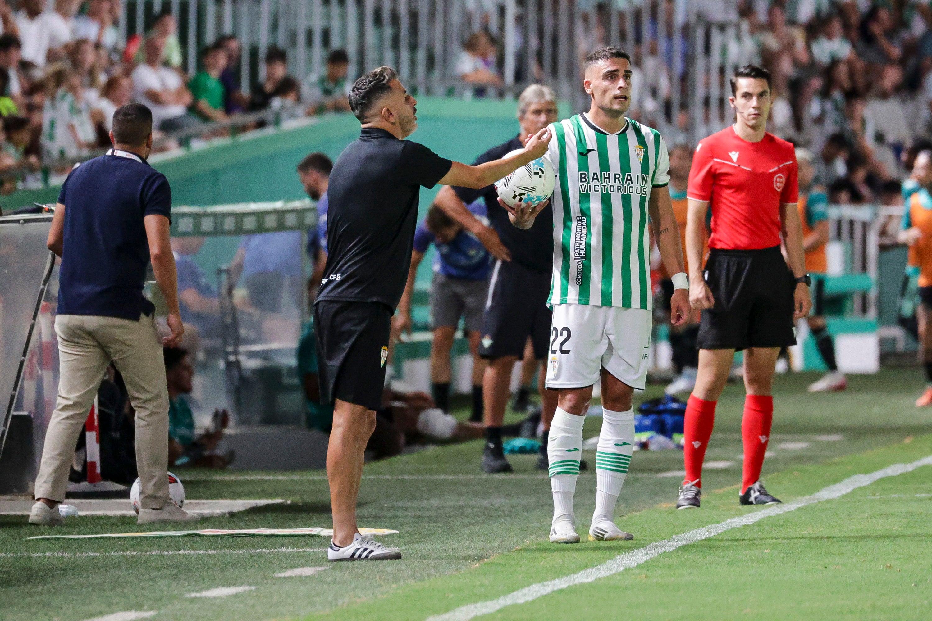 Las imágenes del ambientazo en el Arcángel en el Córdoba CF-Real Betis