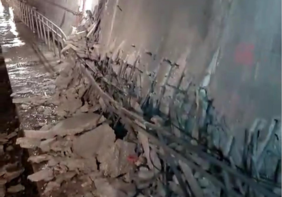 Desprendimiento de parte del túnel 1 del Cercanías de Málaga, con motivo de un fallo hidráulico