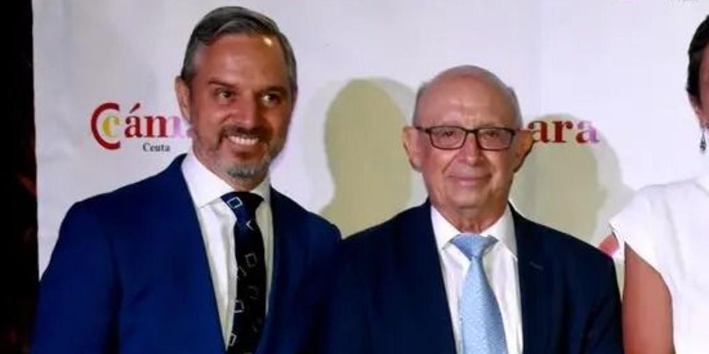Juan Bravo invitó al ex ministro hace un mes a un acto en Ceuta en el que recogió un premio