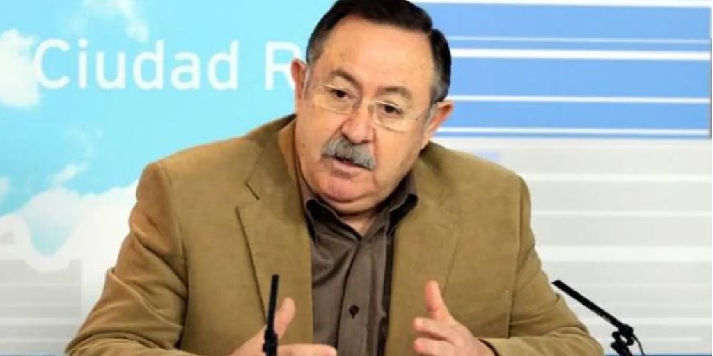 Muere a los 76 años Antonio Salinas, diputado regional del PSOE durante 24 años, «semilla del buen socialista»