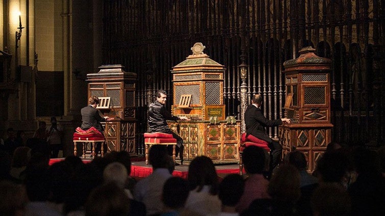 La Catedral de Toledo restaura los carrillones del coro y los incorpora a las batallas de órganos