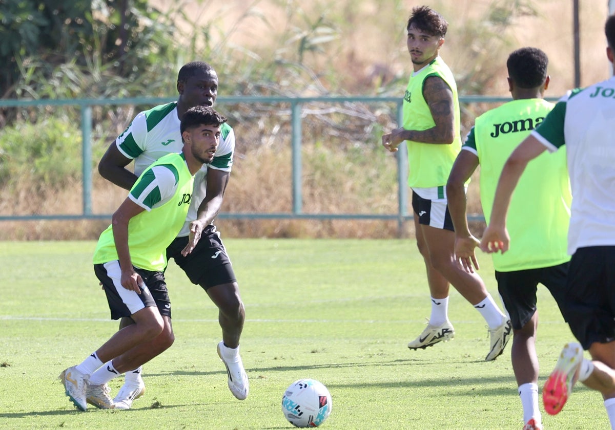 José Manuel Calderón entrenando con el Córdoba CF