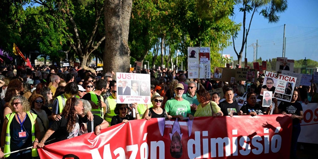 La primera manifestación contra Mazón en la zona cero de la dana muestra un clamor para exigir «justicia»