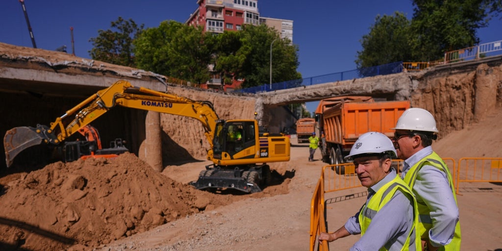Nuevo hito en las obras en la A-5: empiezan a excavar el túnel y cierran los pasos peatonales de Parque de Atracciones y Batán