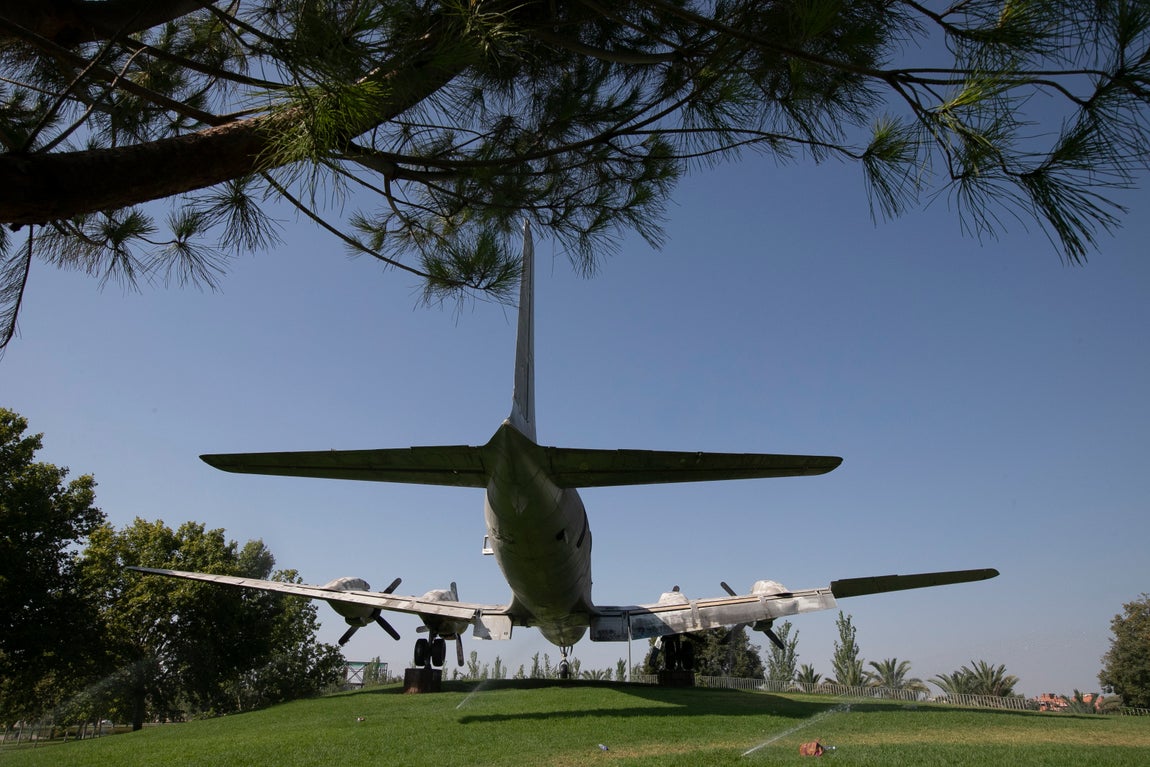 Las imágenes del estado en el que está el avión cultural de Córdoba