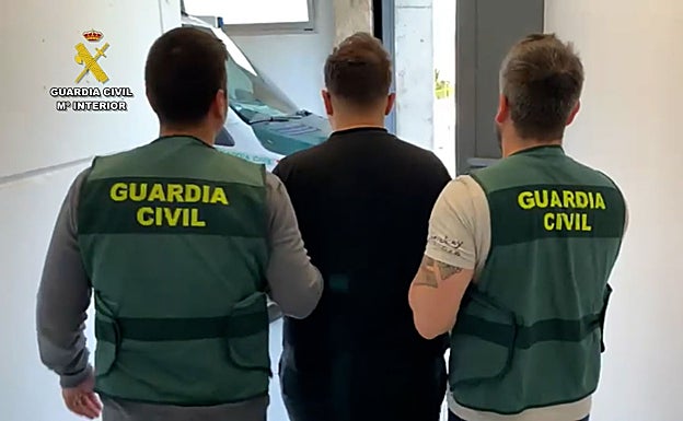 Prisión por grabar a menores, familiares y amigos en el baño con una cámara oculta en su casa de Burgos