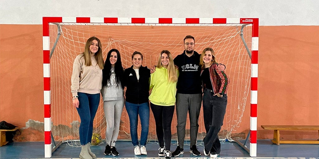 Los escolares que caminan más de 12.000 pasos al día reducen su porcentaje de grasa corporal, según un estudio de la UCLM