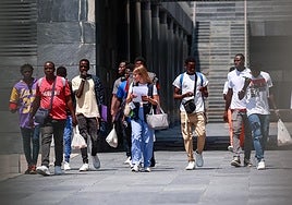 Pozuelo de Alarcón ordena cerrar el centro de inmigrantes del Gobierno por no tener licencia residencial