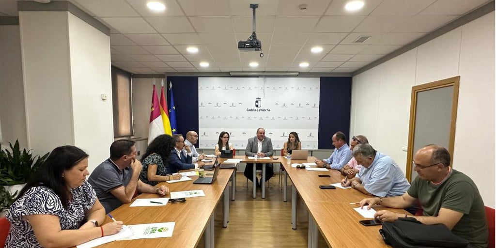 La Junta y el sector agrario se sientan para redactar un documento contra el recorte drástico de la PAC