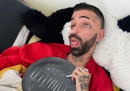 José Hernán, de fiesta en su casa, con un plato de rayas de cocaína