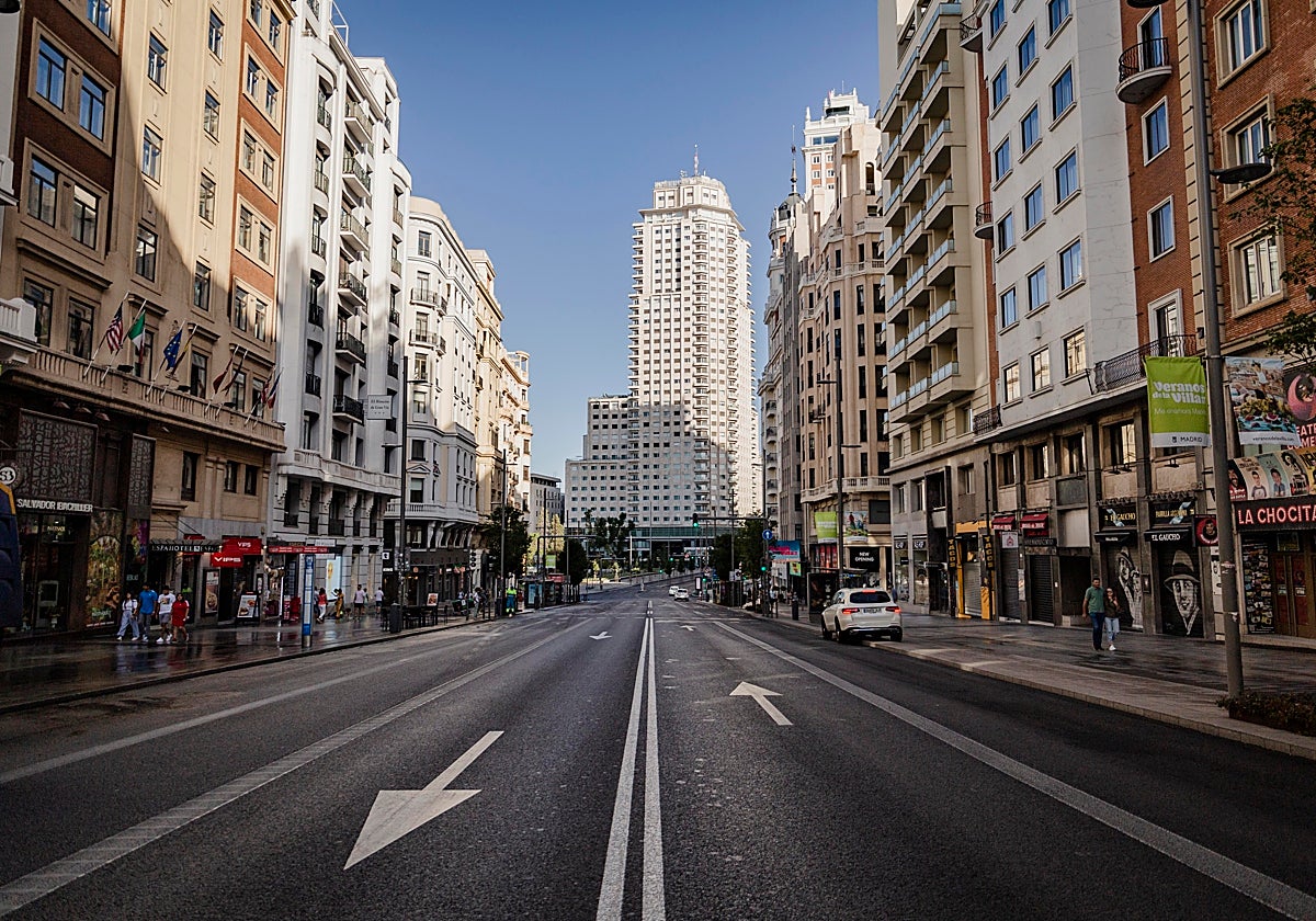 La Gran Vía, vacía en agosto