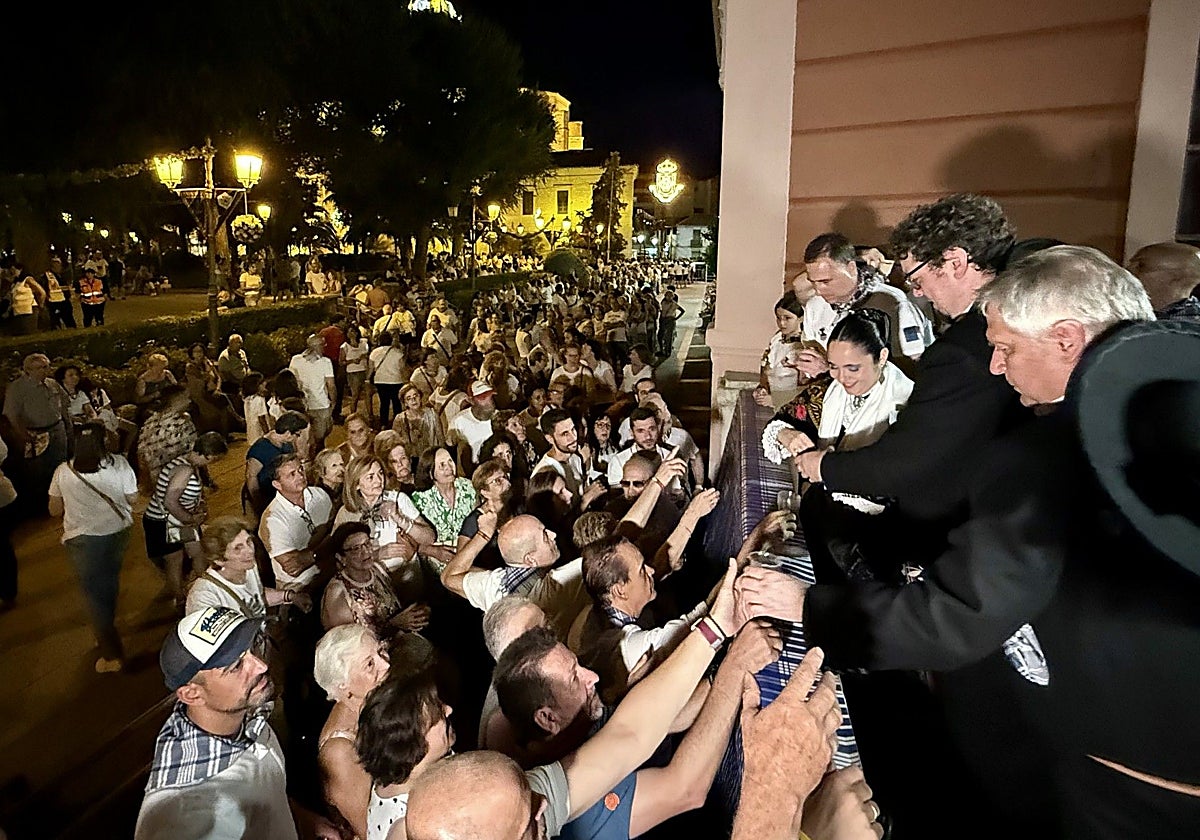 Limoná, puñao y flores a la Virgen del Prado vuelven a hacer brillar a Ciudad Real en una Pandorga emotiva