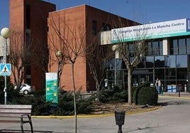 Herida una trabajadora de 19 años al caerle encima una percha con mandiles metálicos en un secadero de jamones de Corral de Almaguer (Toledo)