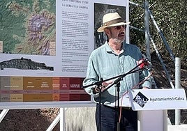 El arqueólogo Fenando Quesada en una comparecencia sobre el yacimiento