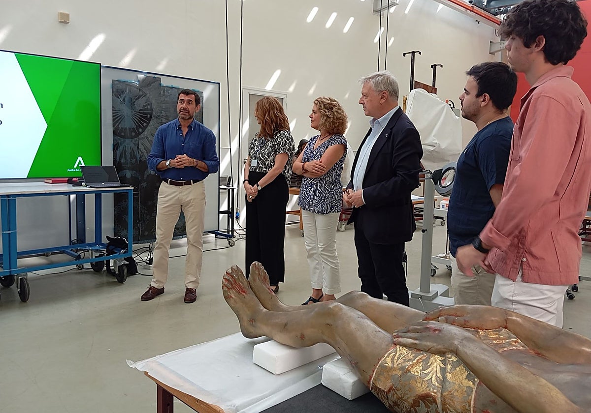 El Señor del Santo Sepulcro de Cabra, en las instalaciones del IAPH en Sevilla