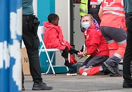 El Gobierno iniciará el lunes el reparto de los menores solicitantes de asilo: solo saldrán ocho de Canarias