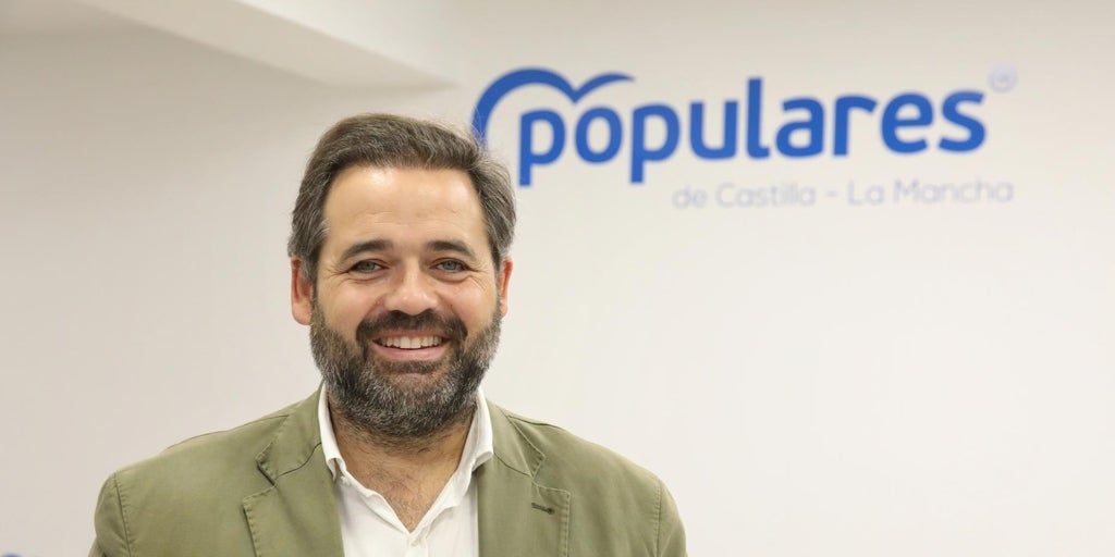 Núñez confirma que los alcaldes del PP repetirán como candidatos en 2027 y dice que la demoscopia es «muy favorable» al cambio en Castilla-La Mancha