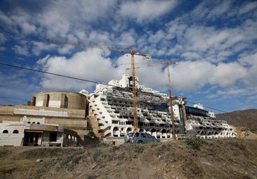 La promotora del hotel de El Algarrobico vuelve a recurrir y pone contra las cuerdas a la ministra: «Ahora tenemos tres meses para resolver»