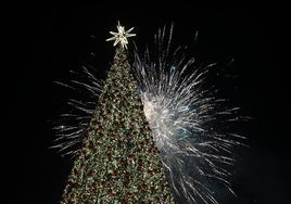 La instalación de las luces de Navidad de Madrid comienza en pleno agosto