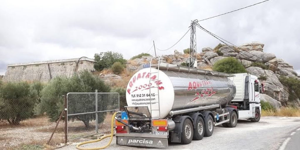 El agua que el AVE se llevó: Valle de Abdalajís, dos décadas pendiente de una tubería
