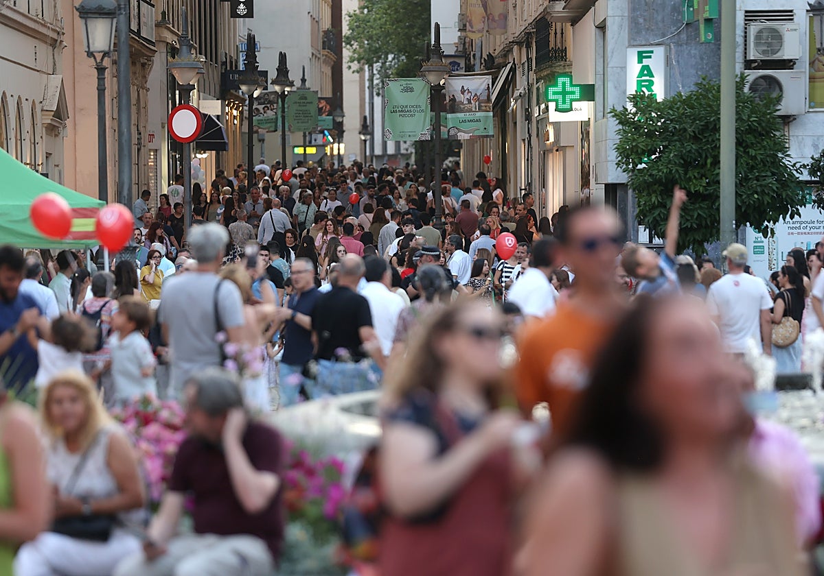 Las calles del centro de Córdoba abarrotadas por la multitud