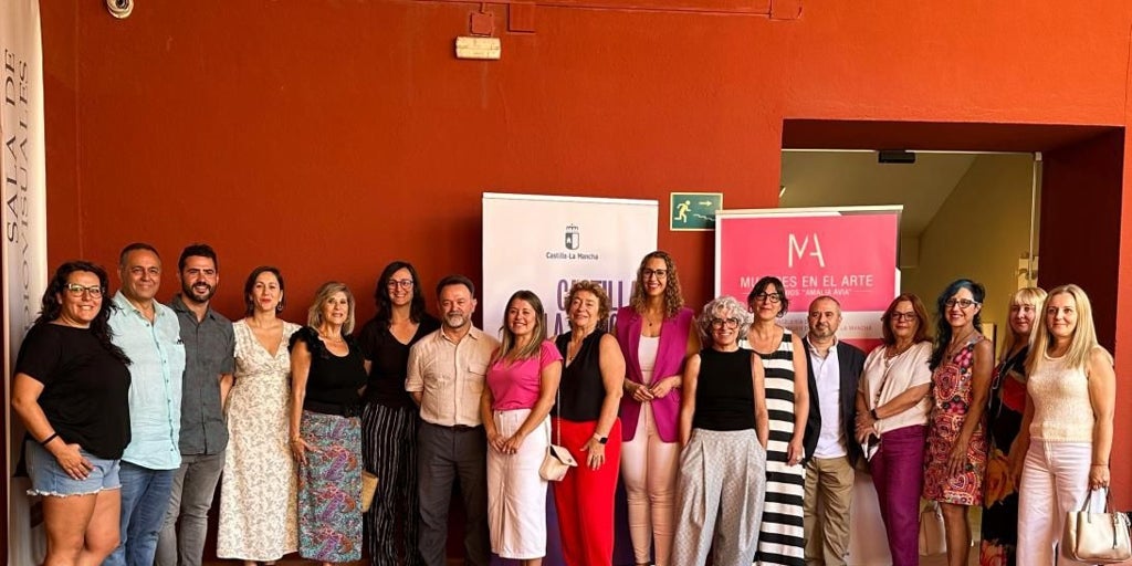 El Gobierno regional adquirirá las obras ganadoras de los Premios Amalia Avia, que serán expuestas en una sala dedicada a dicha autora