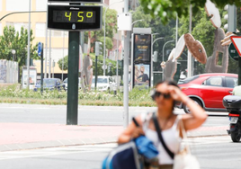 Canarias se enfrenta a una ola de calor histórica con máximas de más de 44 grados