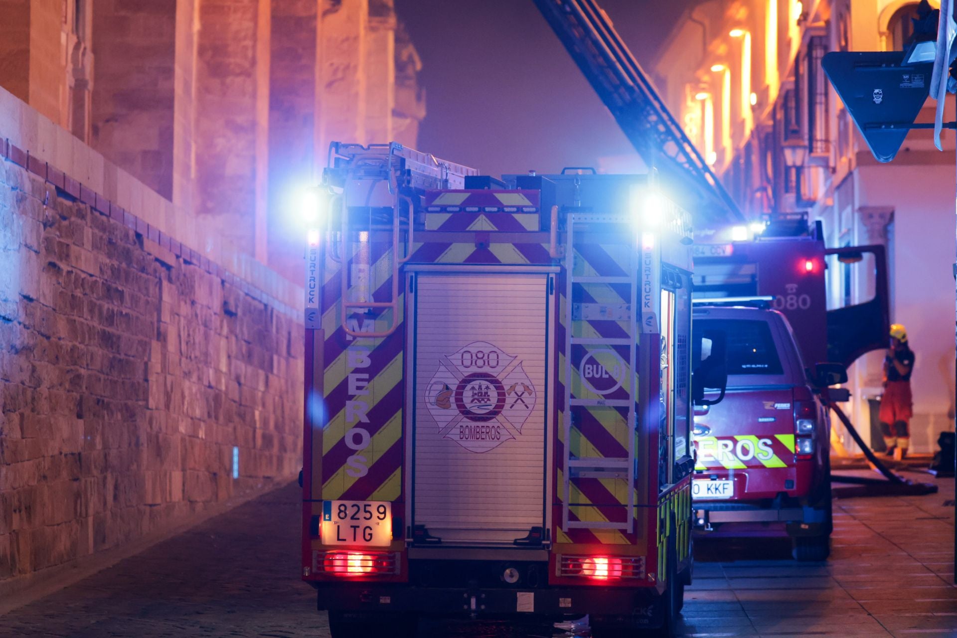Las imágenes del inquietante incendio en la Mezquita de Córdoba
