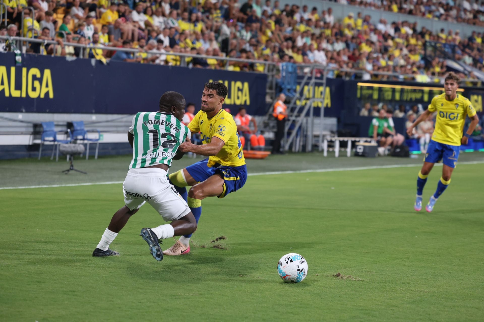 La derrota del Córdoba en el Ramón de Carranza, en imágenes