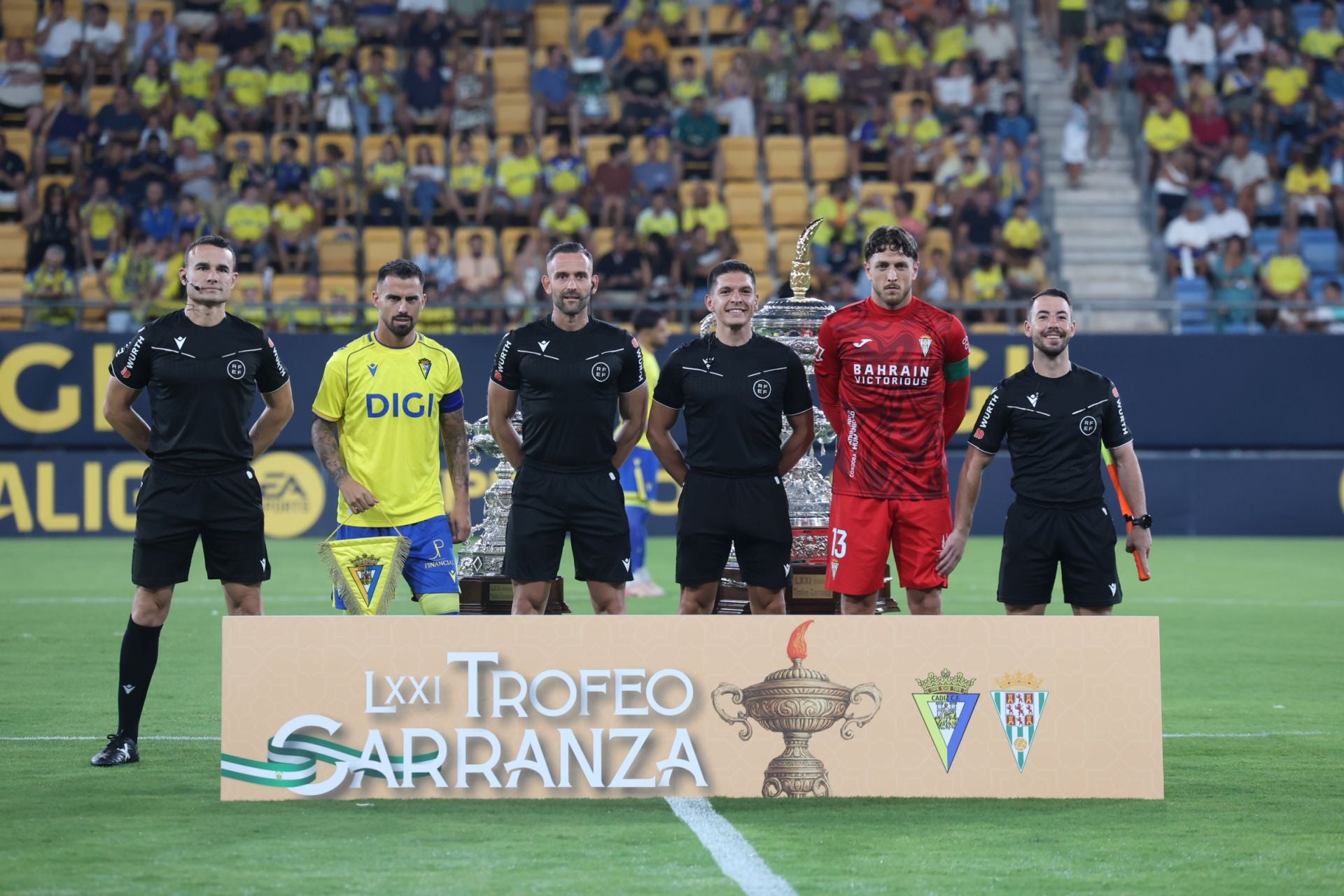 La derrota del Córdoba en el Ramón de Carranza, en imágenes
