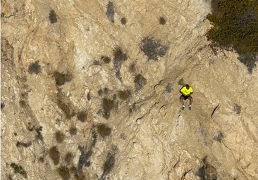 El complejo rescate de una adolescente inconsciente en la montaña con un helicóptero casi a oscuras