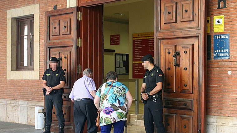 Registro del Ayuntamiento de Tortosa por el caso Efial, en julio de 2016