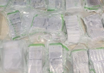 La Guardia Civil detiene en el aeropuerto de Barcelona a dos daneses con 42 kilos de hachís en su equipaje
