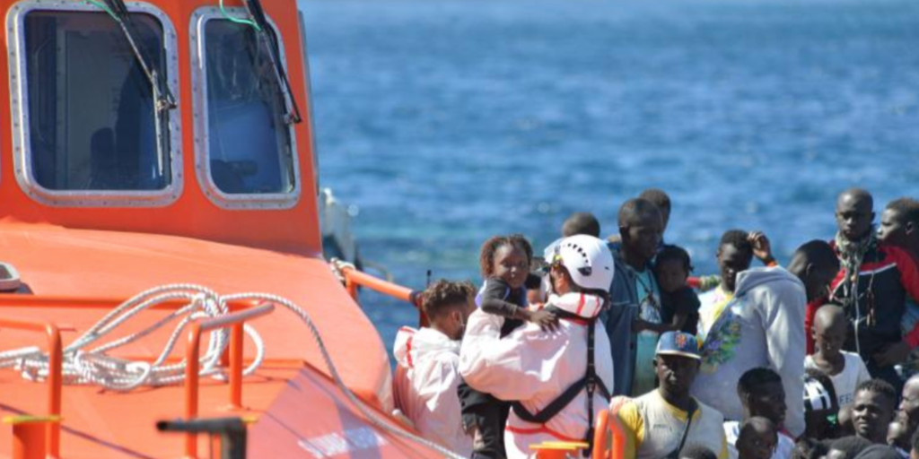 Canarias confía en que los traslados de menores migrantes sean semanales: «No hay un calendario»