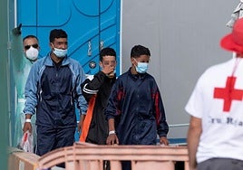 El Gobierno preguntó a Canarias si los menores que han trasladado a la península tenían descuento de residente