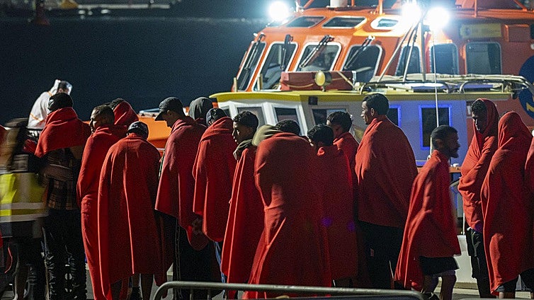 Gijón denuncia «deslealtad» con el traslado de los menores inmigrantes: «Nos hemos enterado por la prensa»