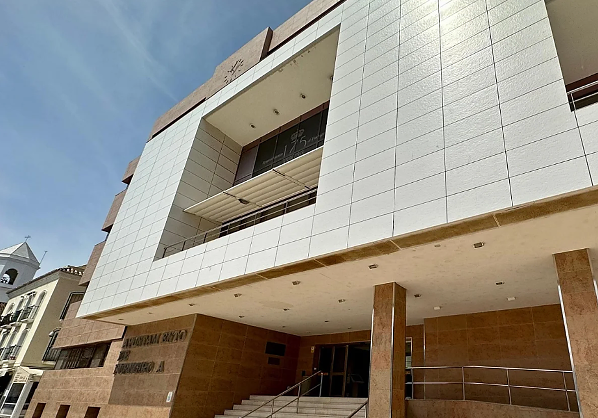 Foto de la fachada del Ayuntamiento de Fuengirola