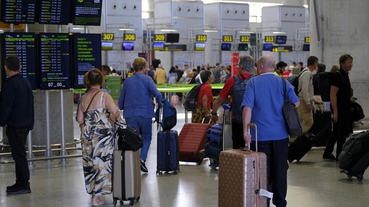 El número de pasajeros aumenta un 6,4% en los aeropuertos andaluces hasta julio, con récord en Málaga