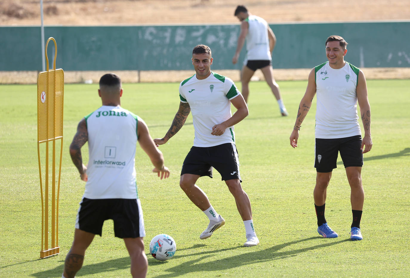 Las imágenes del Córdoba CF preparando ya su debú liguero en Gijón