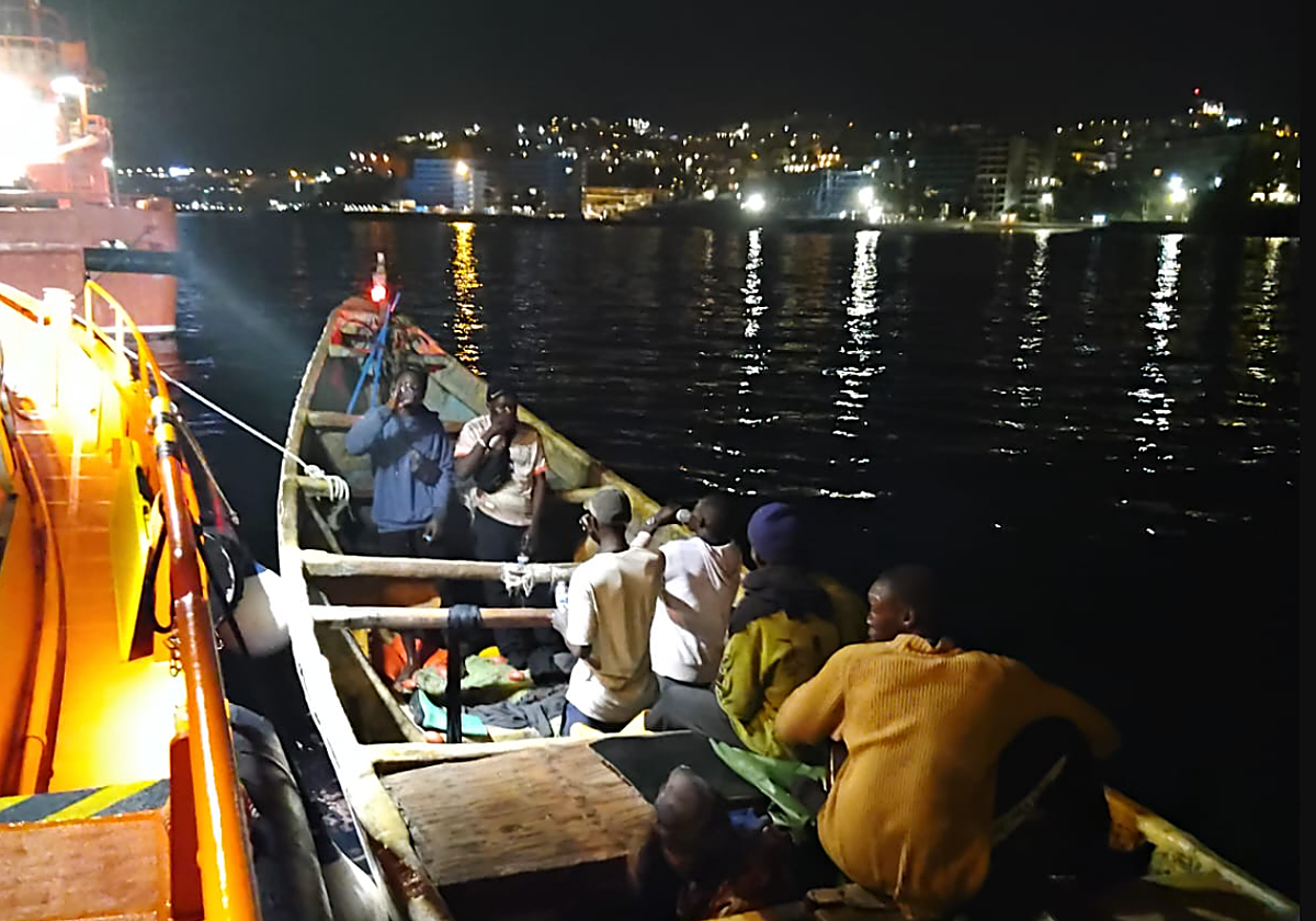 Cayuco localizado al sur de Arguineguín, Gran Canaria