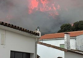 El incendio de Jabugo está estabilizado y se autoriza el realojo de los vecinos evacuados