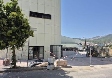 Accesos del nuevo conservatorio de Jaén en las labores de remate