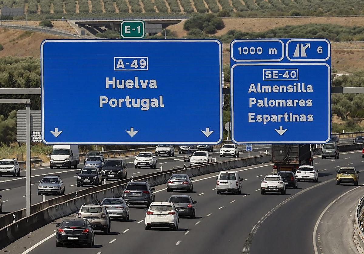 Vehículos hacia Huelva por la A-49