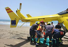 Trasladado en helicóptero un bañista por ahogamiento en una playa de difícil acceso de Gran Canaria